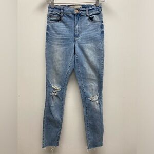 4 for $25 💜 Garage Blue Ankle Cropped Distressed Jeans Raw Hem Size 0